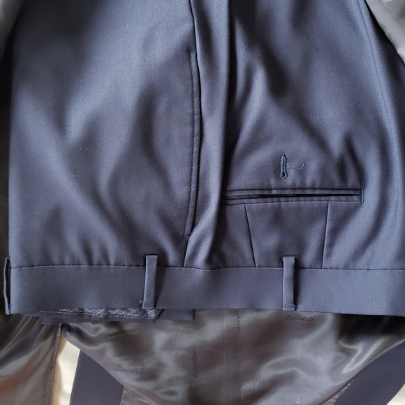 Calvin Klein Classic Navy Blue Men's suit - Picture 3 of 3